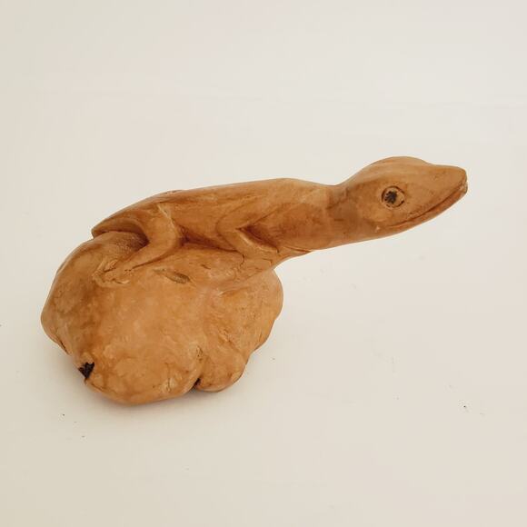 Burl Wood Lizard Carving Realistic Hand Carved Folk Art - Picture 1 of 12
